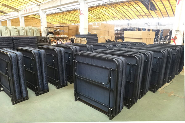 Giường phụ xếp gọn có sẵn tại kho Paloca