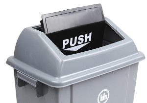 Nắp thùng rác có in chữ PUSH 