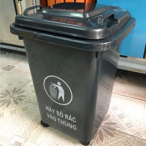 Hình ảnh thực tế của thùng rác công cộng 60L màu ghi